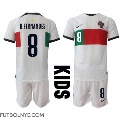 Camiseta Portugal Bruno Fernandes #8 Visitante Equipación para niños Mundial 2022 manga corta (+ pantalones cortos)